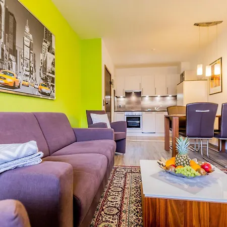 Lägenhet Residenz Meeresbrandung 53, 3-raum Whg. Mit Loggia Zum Norden,2 X Tv, Schwimmbad, Sauna, Pkw-stellplatz ,wlan ! *