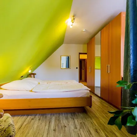 Apartmán Residenz Meeresbrandung 53, 3-raum Whg. Mit Loggia Zum Norden,2 X Tv, Schwimmbad, Sauna, Pkw-stellplatz ,wlan ! *